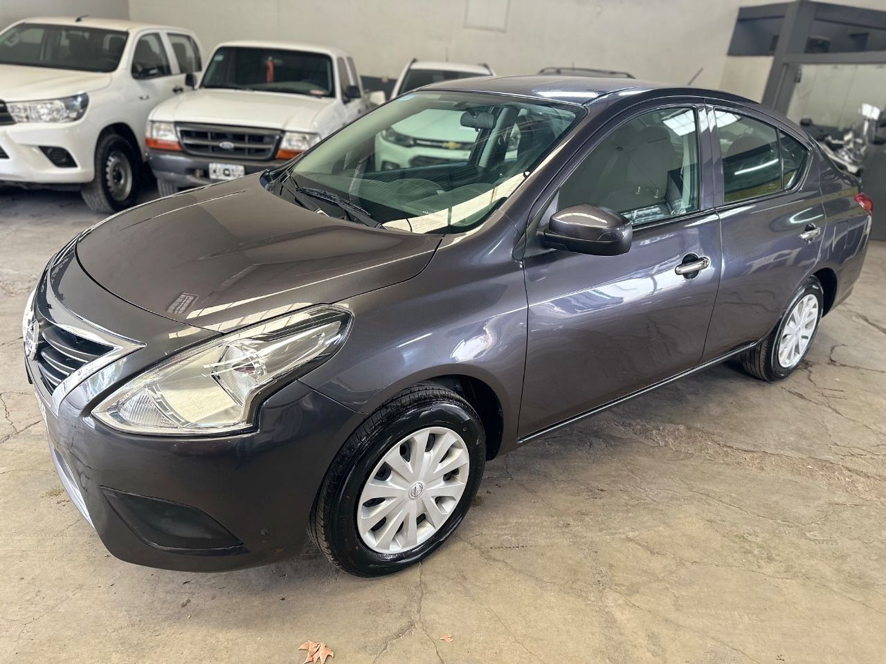 Nissan Versa Usado Financiado en Mendoza, deRuedas