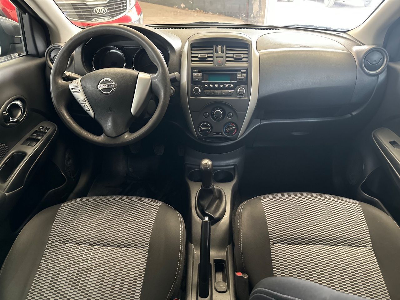Nissan Versa Usado Financiado en Mendoza, deRuedas