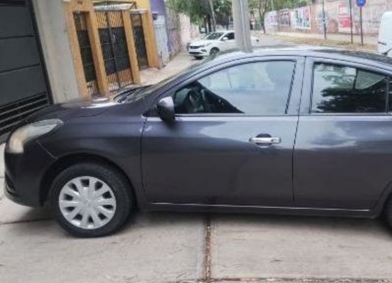 Nissan Versa Usado en Mendoza, deRuedas
