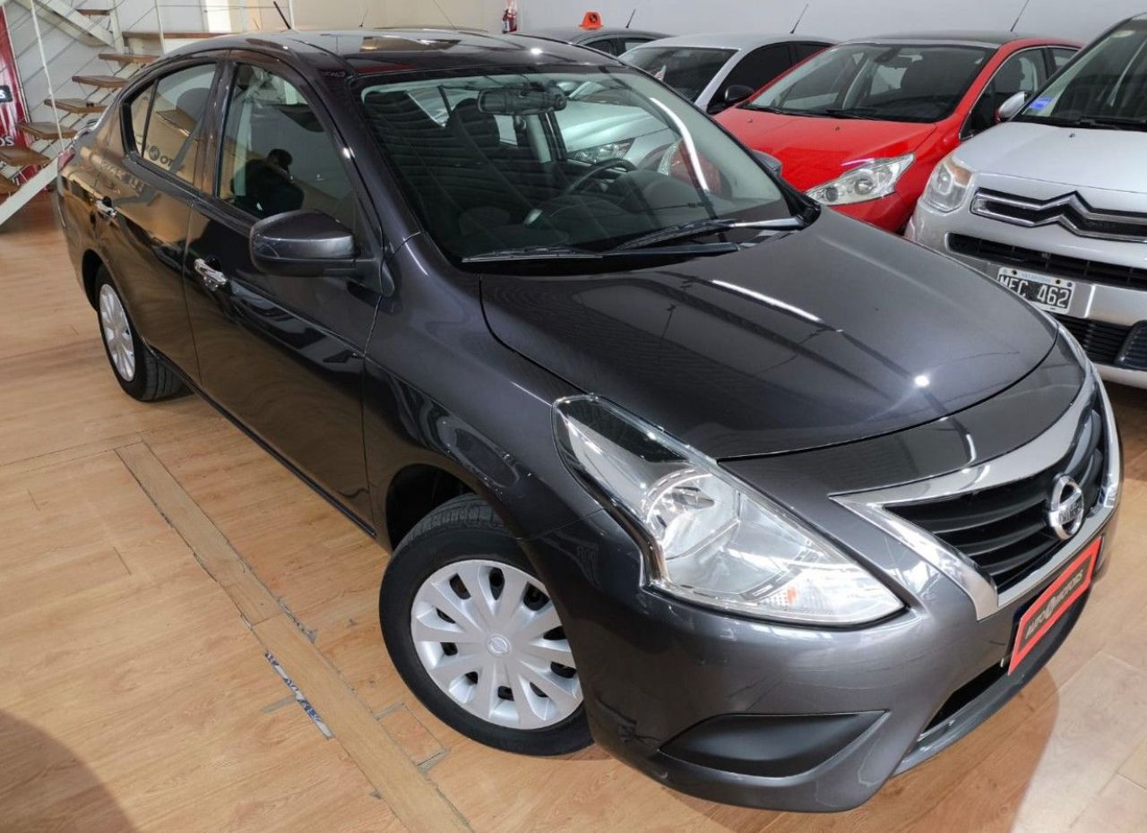 Nissan Versa Usado Financiado en Córdoba, deRuedas
