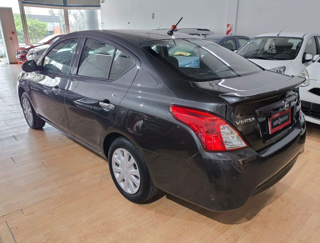 Nissan Versa Usado Financiado en Córdoba, deRuedas