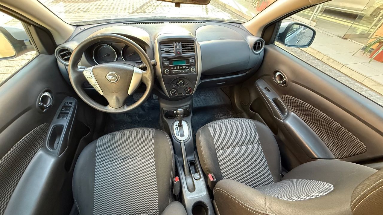 Nissan Versa Usado Financiado en Mendoza, deRuedas