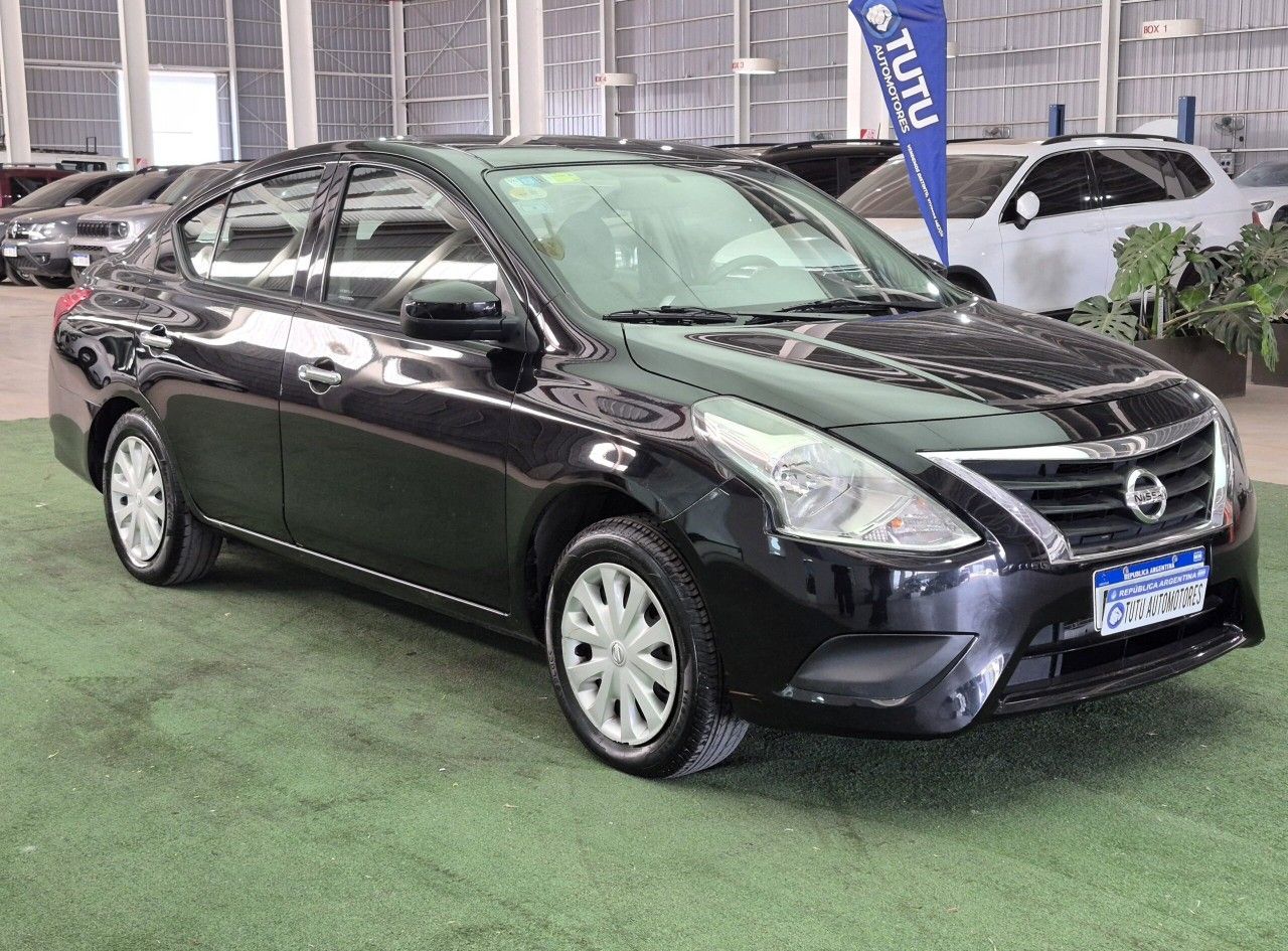 Nissan Versa Usado Financiado en Córdoba, deRuedas