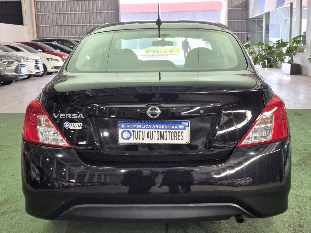 Nissan Versa Usado Financiado en Córdoba, deRuedas