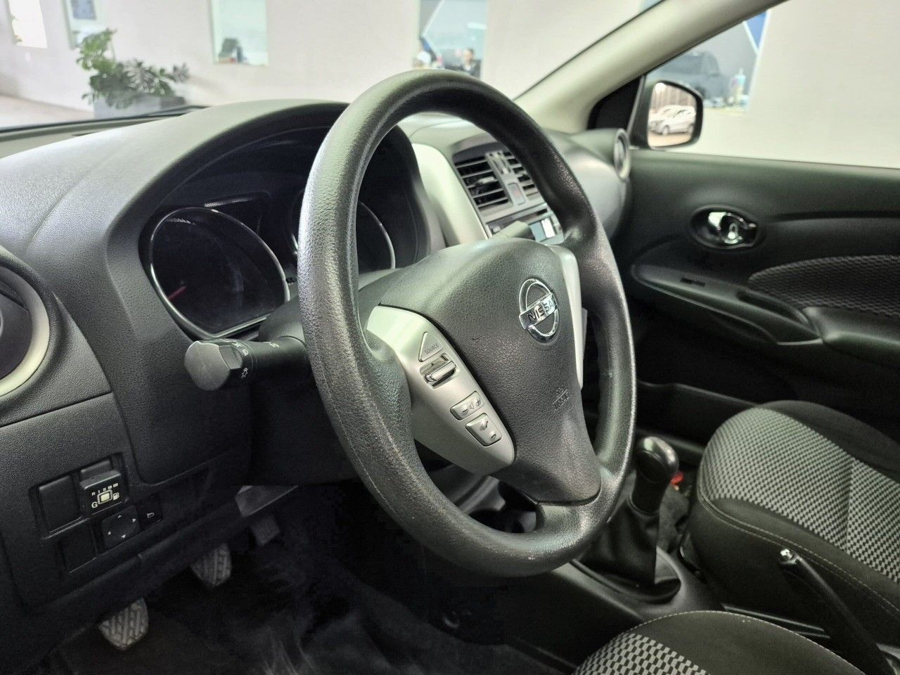 Nissan Versa Usado Financiado en Córdoba, deRuedas