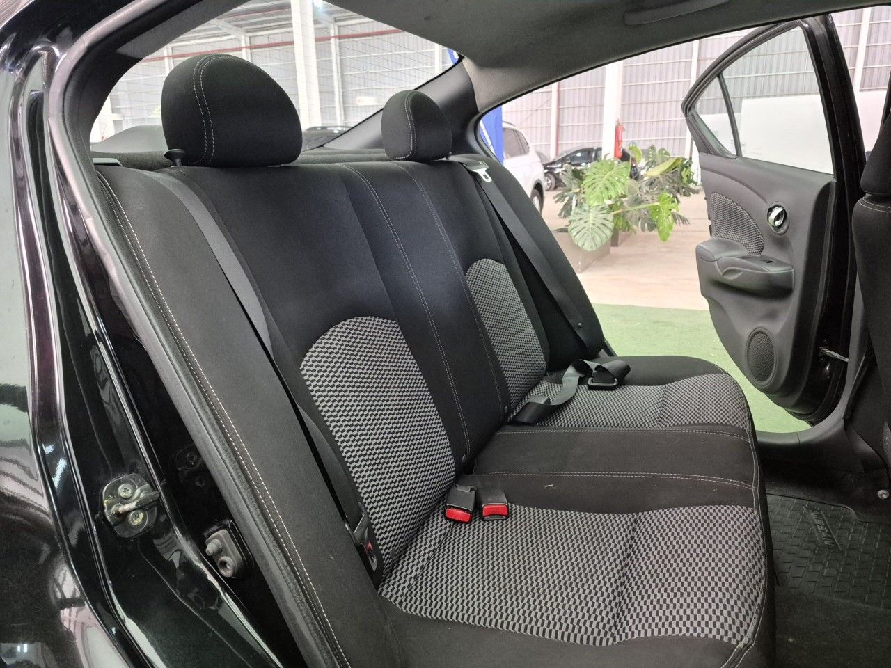 Nissan Versa Usado Financiado en Córdoba, deRuedas
