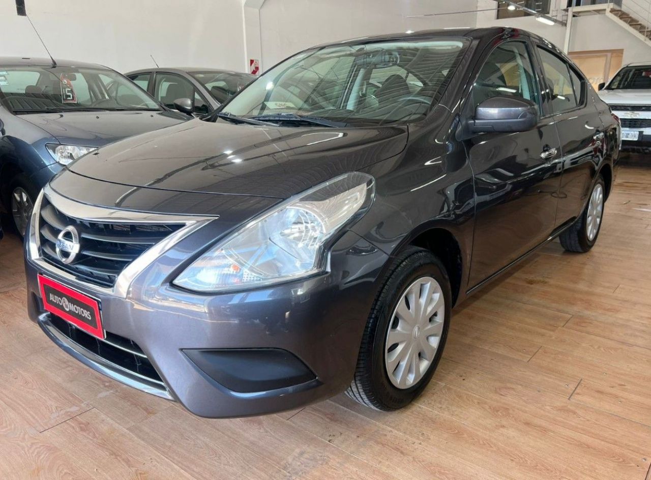Nissan Versa Usado Financiado en Córdoba, deRuedas