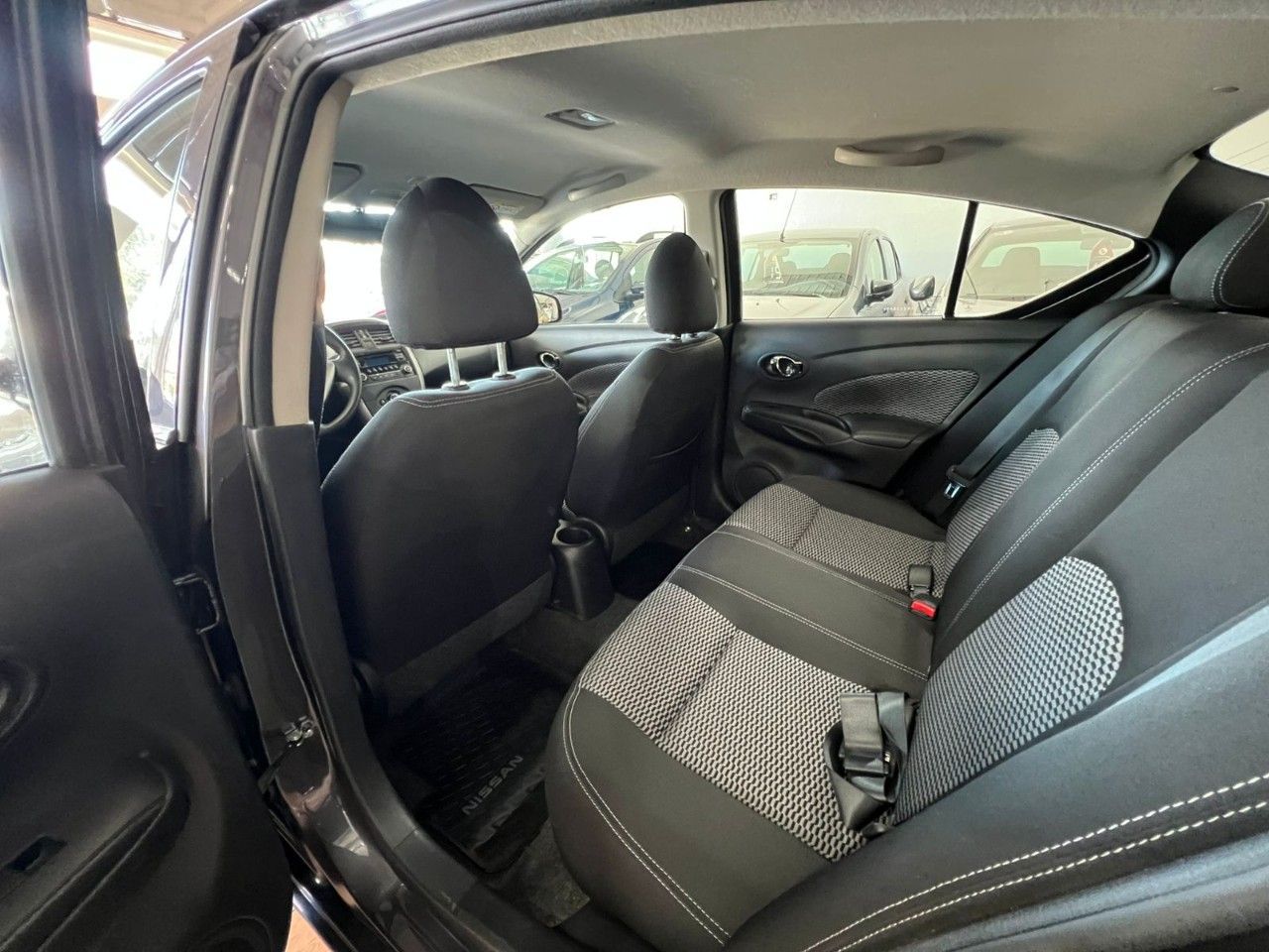 Nissan Versa Usado Financiado en Córdoba, deRuedas