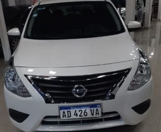 Nissan Versa Usado en Córdoba Financiado