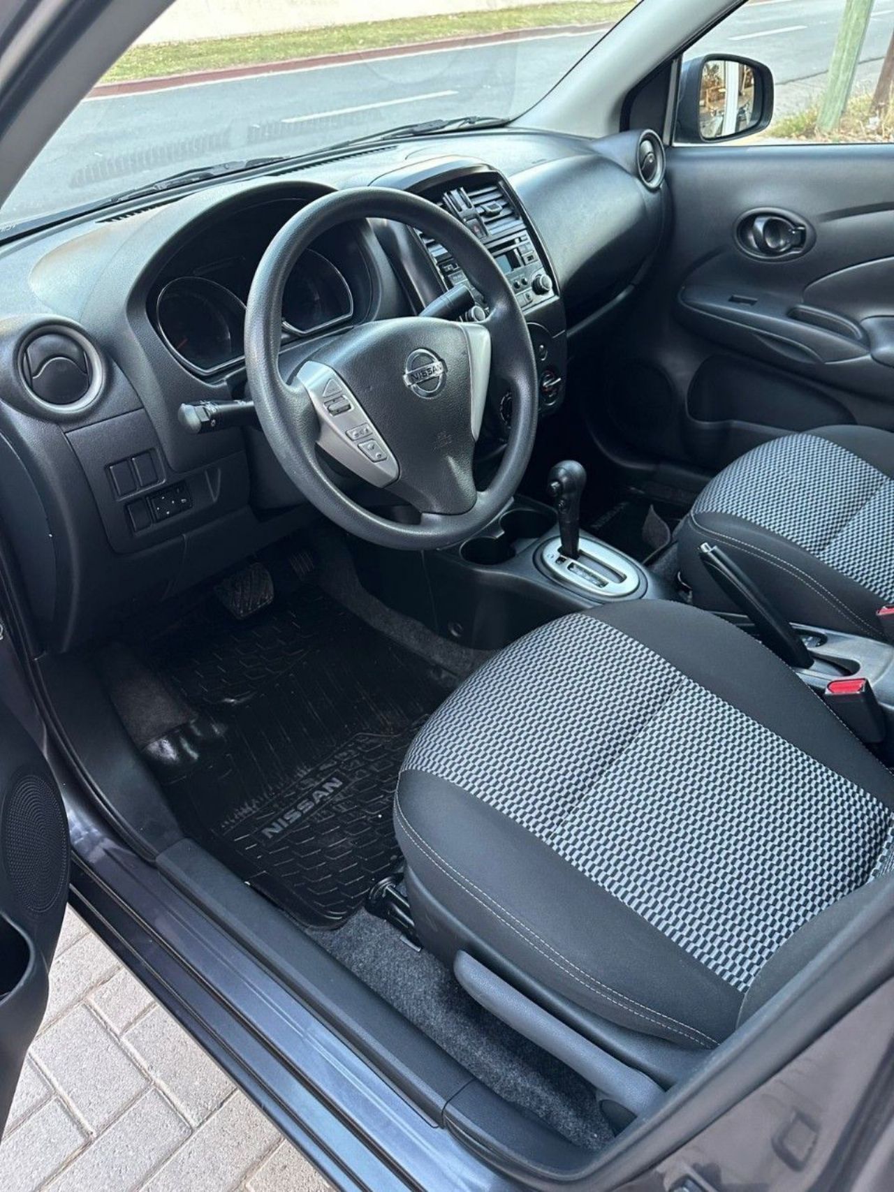 Nissan Versa Usado en Córdoba, deRuedas