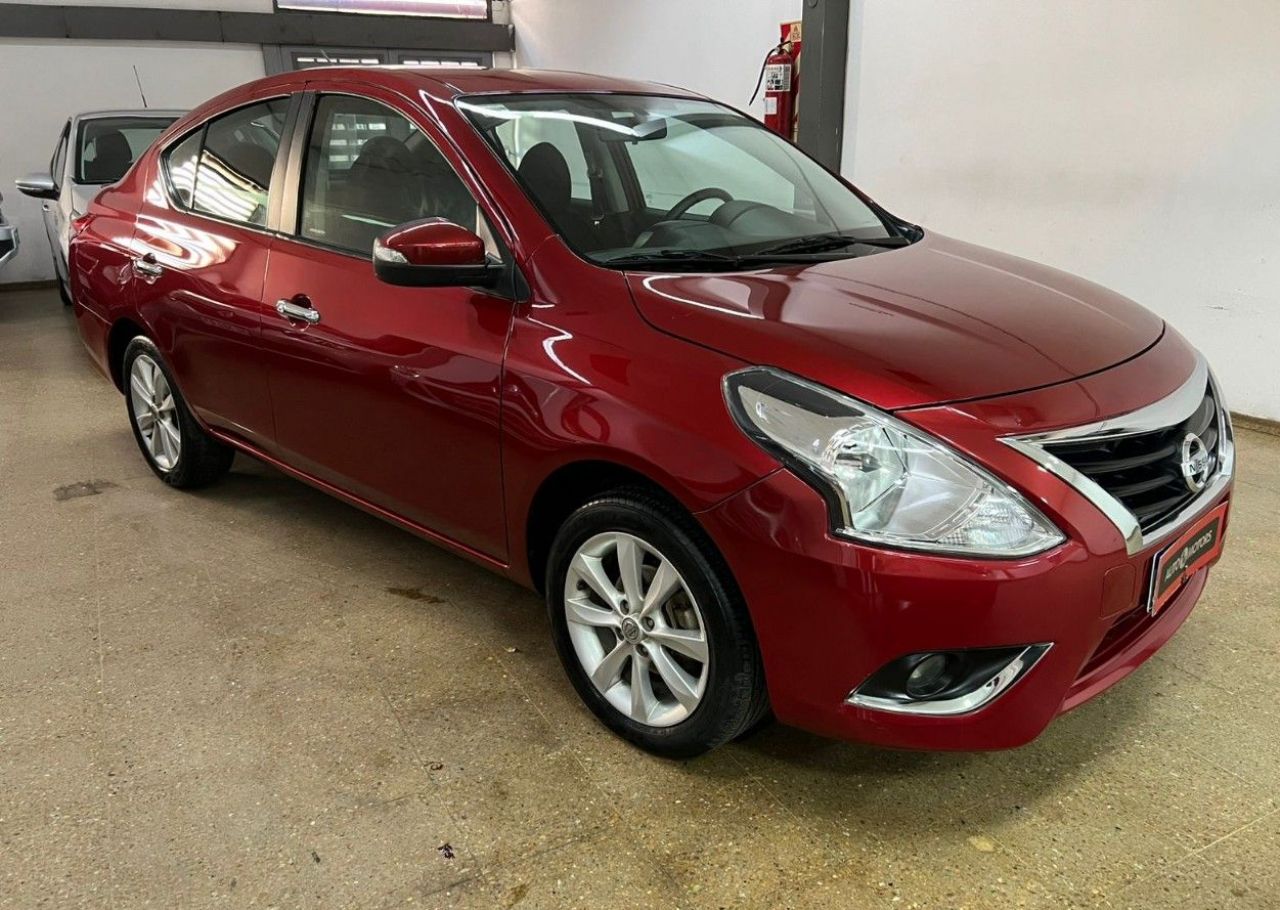 Nissan Versa Usado Financiado en Córdoba, deRuedas