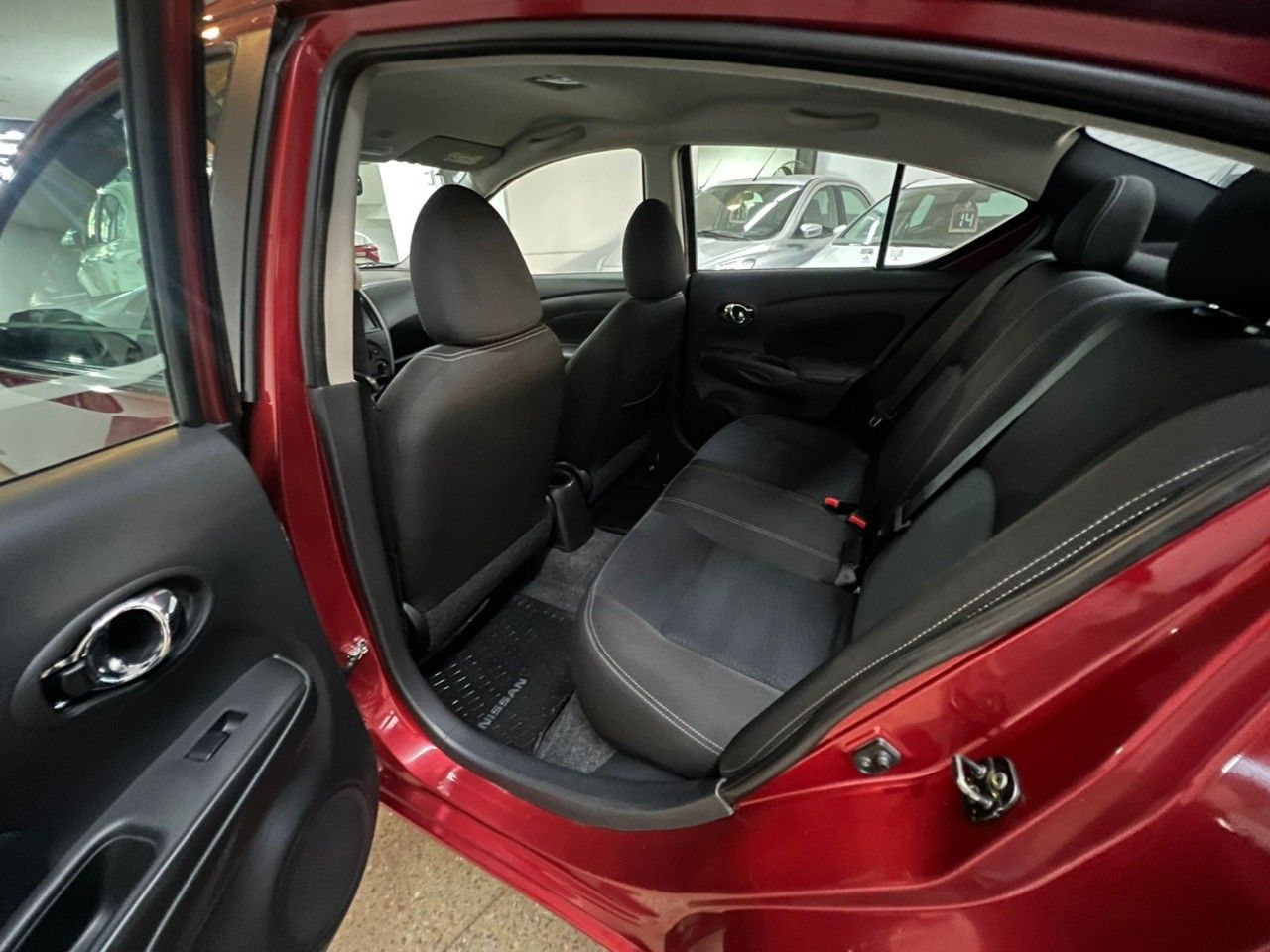 Nissan Versa Usado Financiado en Córdoba, deRuedas