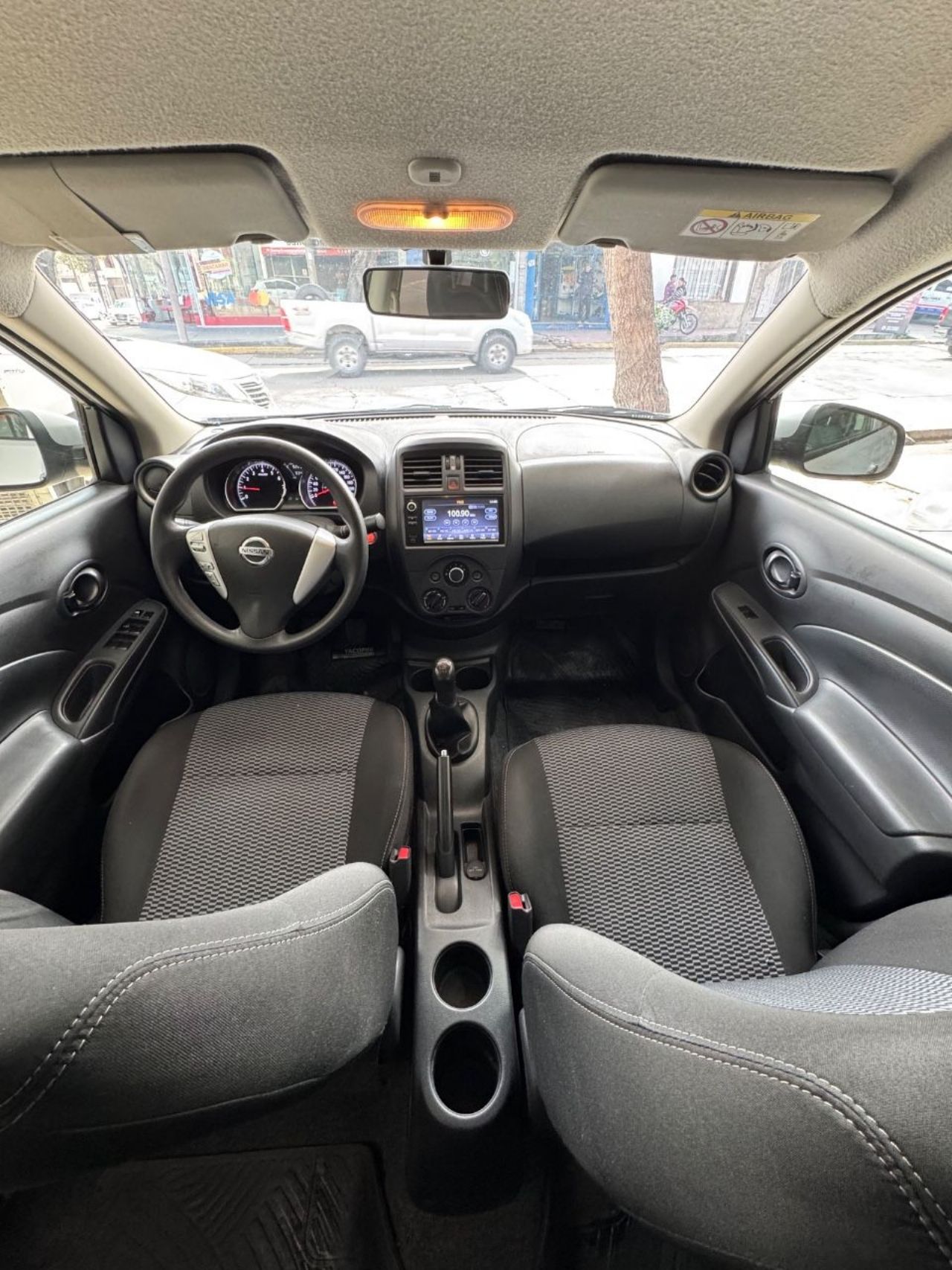 Nissan Versa Usado en Mendoza, deRuedas
