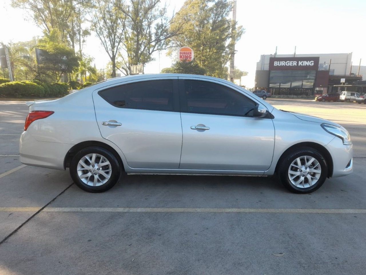 Nissan Versa Usado Financiado en Córdoba, deRuedas