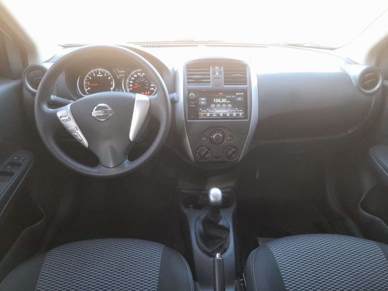 Nissan Versa Usado Financiado en Córdoba, deRuedas
