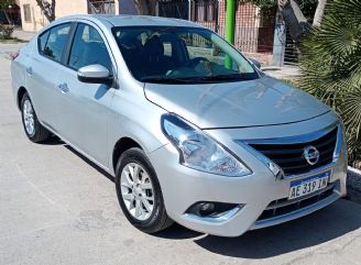 Nissan Versa Usado en Mendoza Financiado