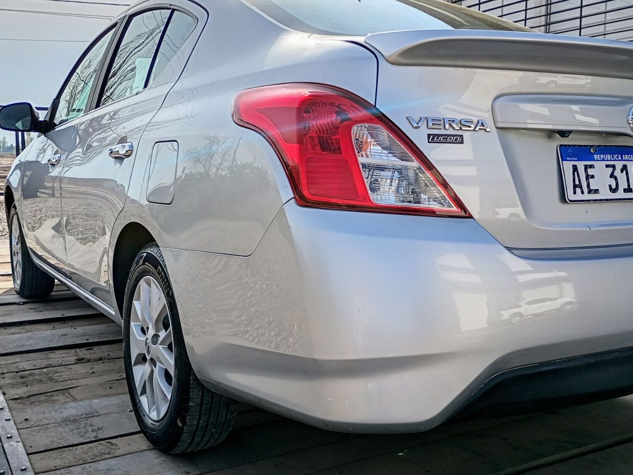 Nissan Versa Usado Financiado en Mendoza, deRuedas