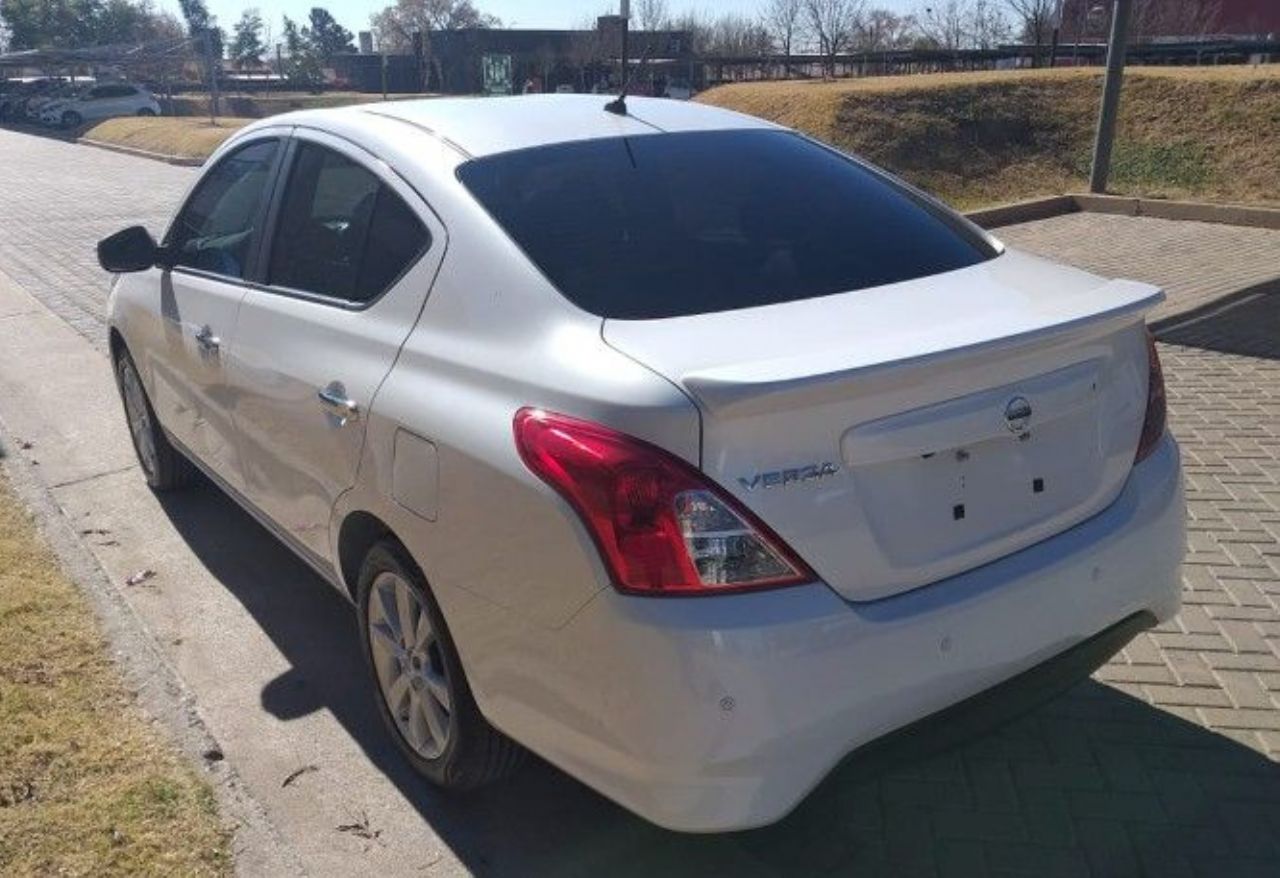 Nissan Versa Usado en Córdoba, deRuedas