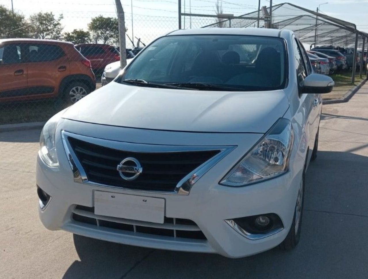 Nissan Versa Usado Financiado en Córdoba, deRuedas