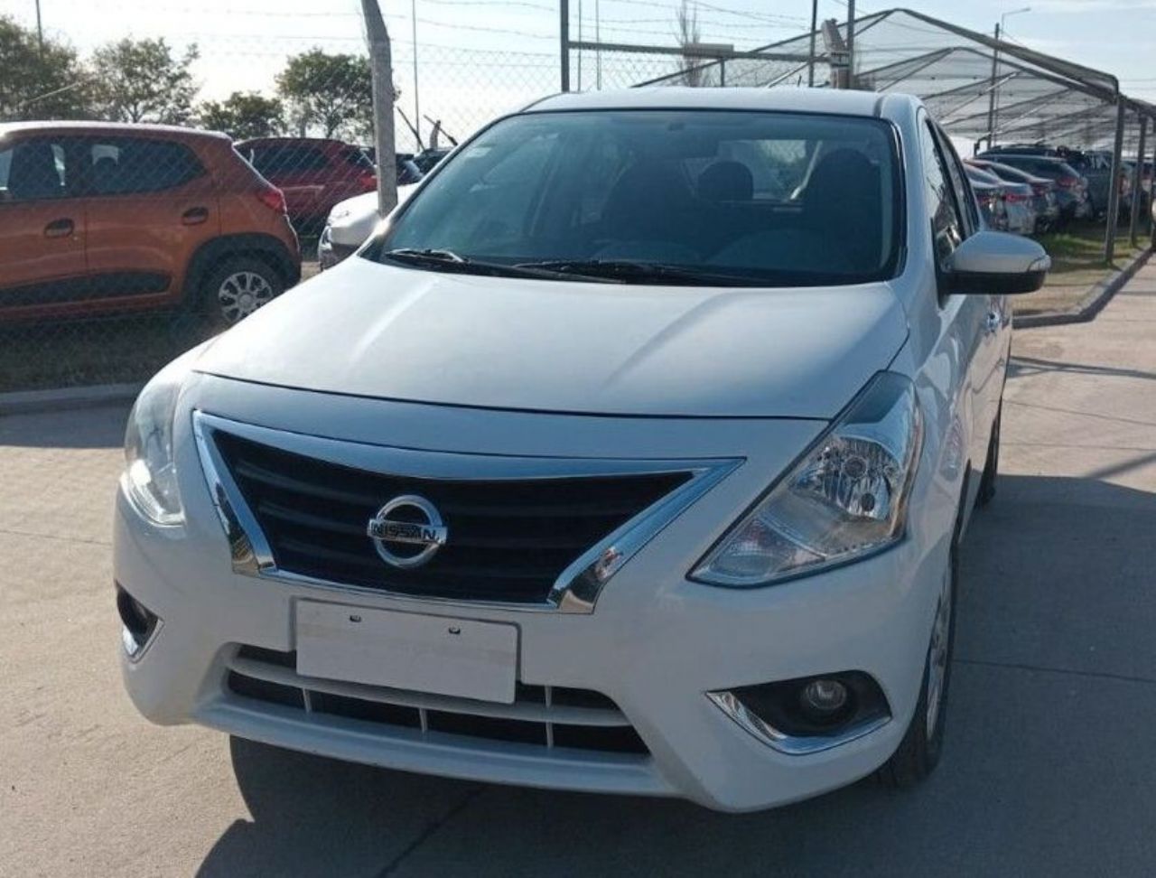 Nissan Versa Usado Financiado en Córdoba, deRuedas