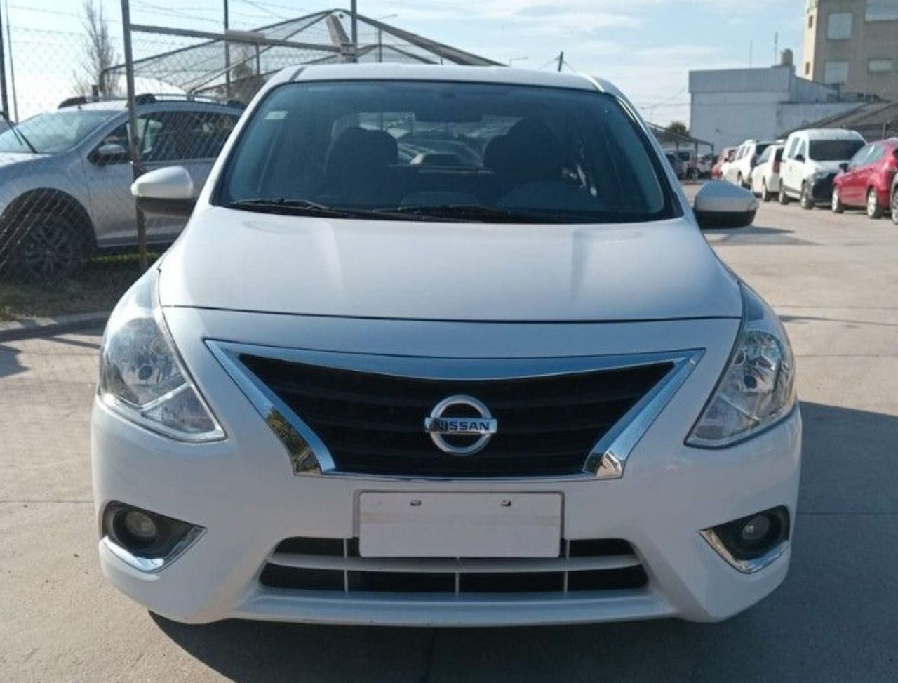Nissan Versa Usado Financiado en Córdoba, deRuedas
