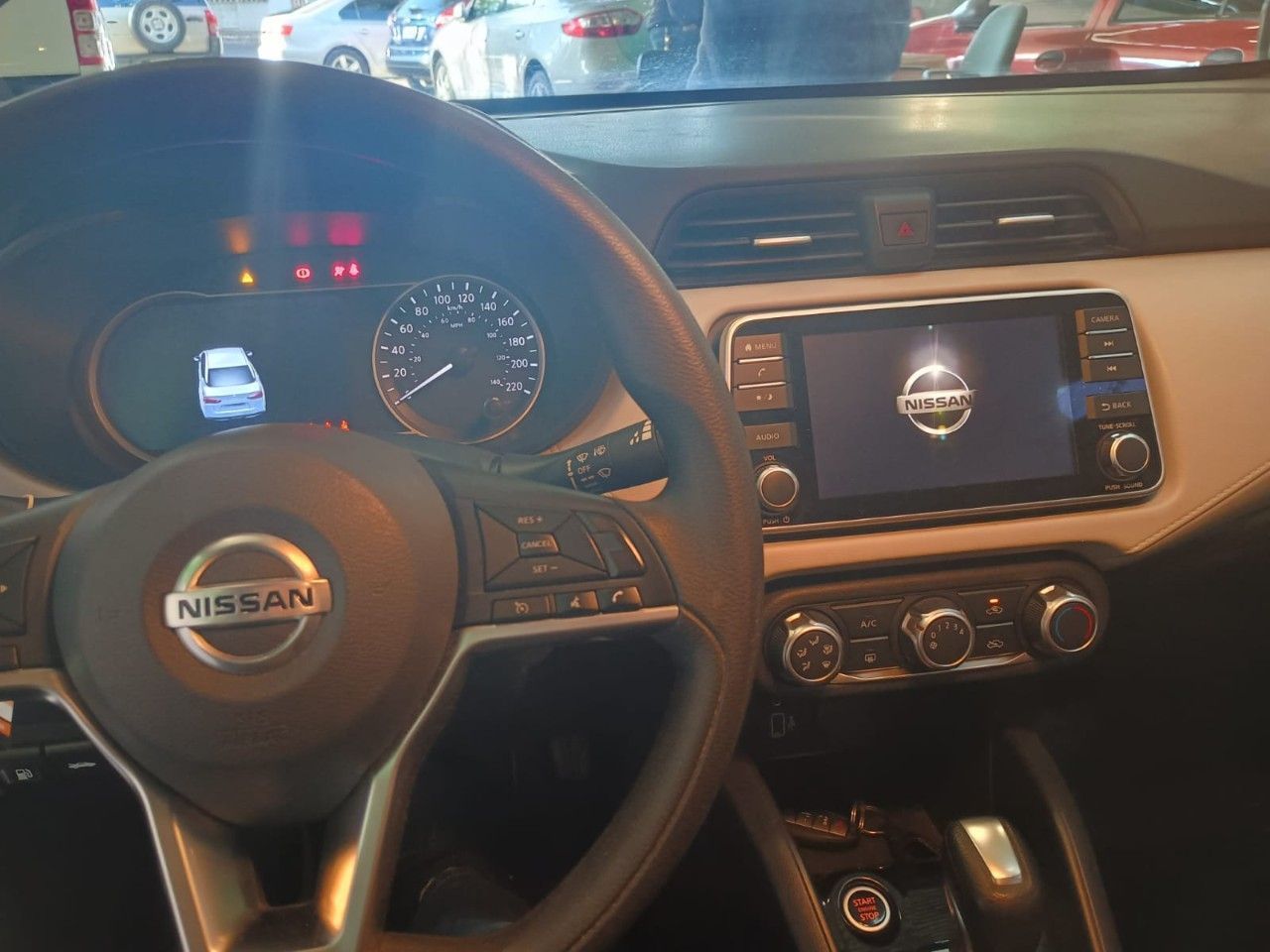 Nissan Versa Usado Financiado en Córdoba, deRuedas