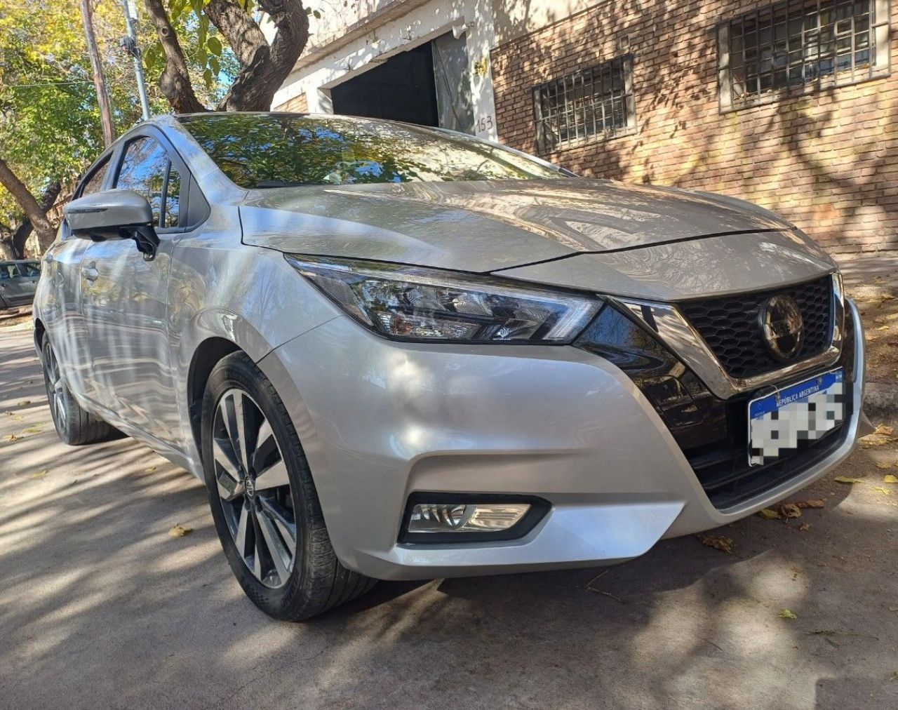 Nissan Versa Usado Financiado en Mendoza, deRuedas