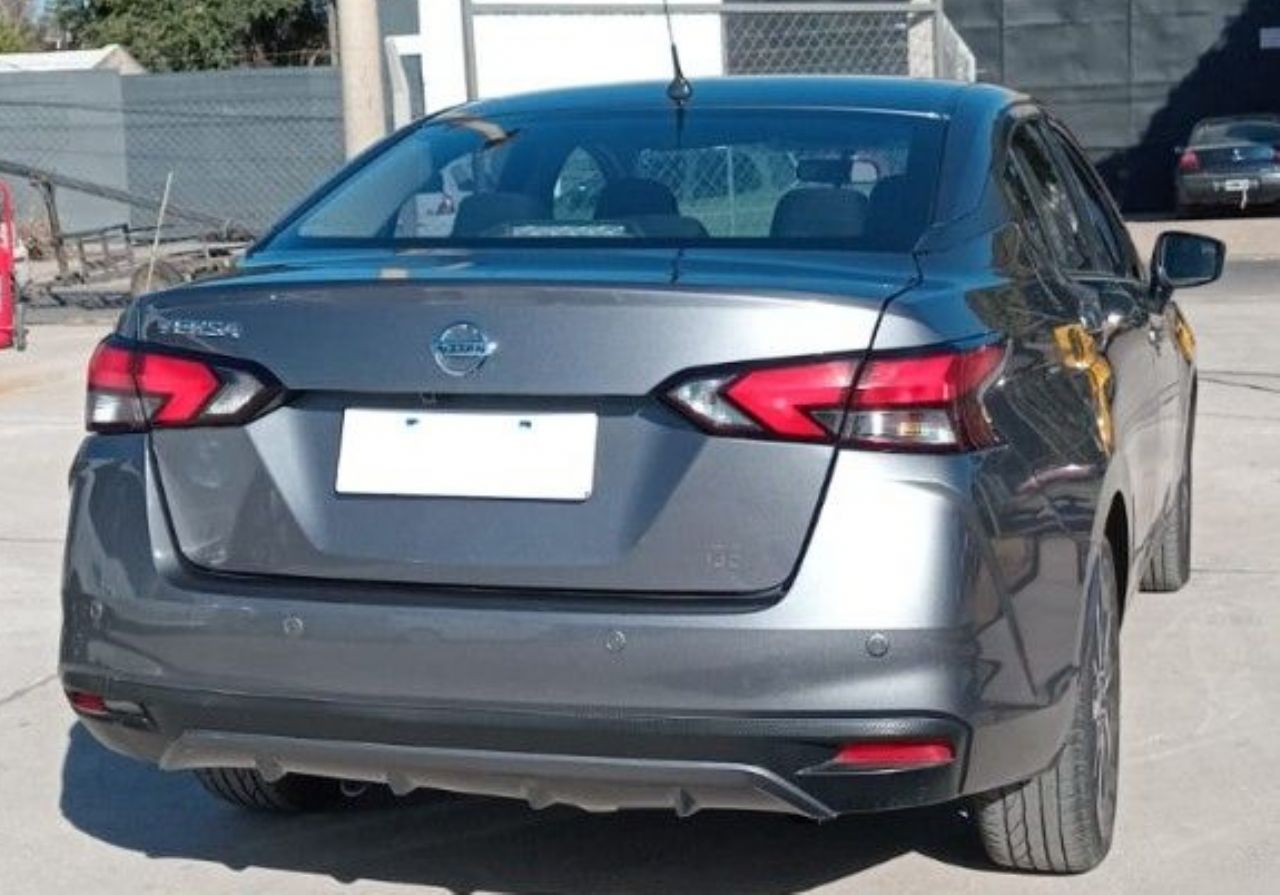 Nissan Versa Usado Financiado en Córdoba, deRuedas