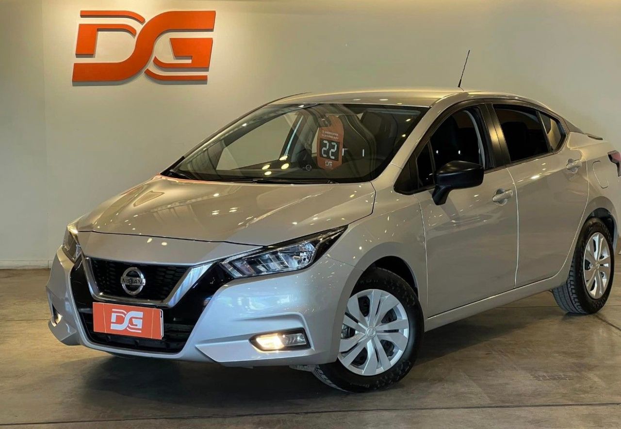 Nissan Versa Usado Financiado en Córdoba, deRuedas