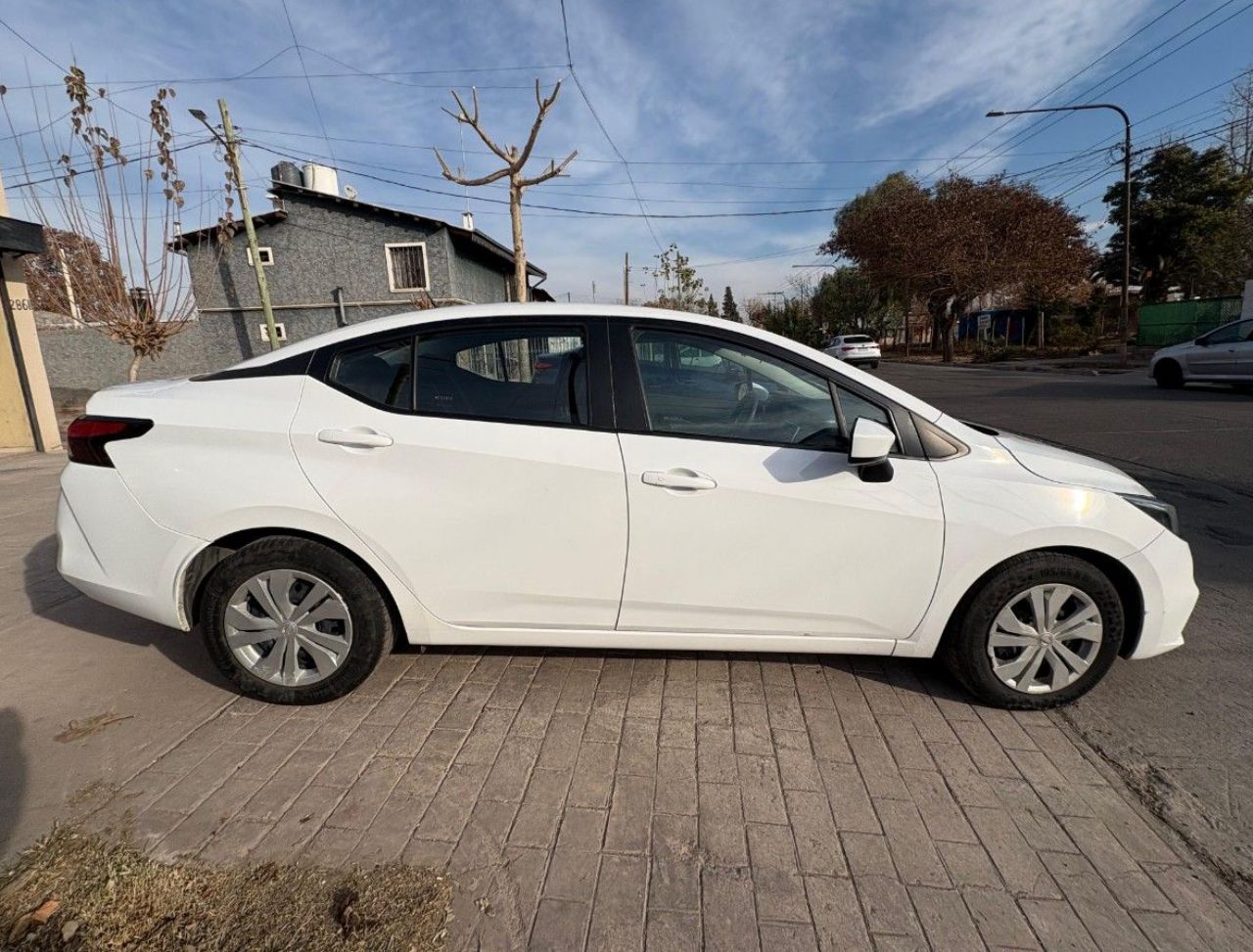 Nissan Versa Usado en Mendoza, deRuedas