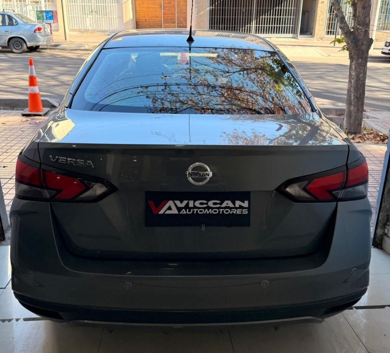 Nissan Versa Usado Financiado en Mendoza, deRuedas
