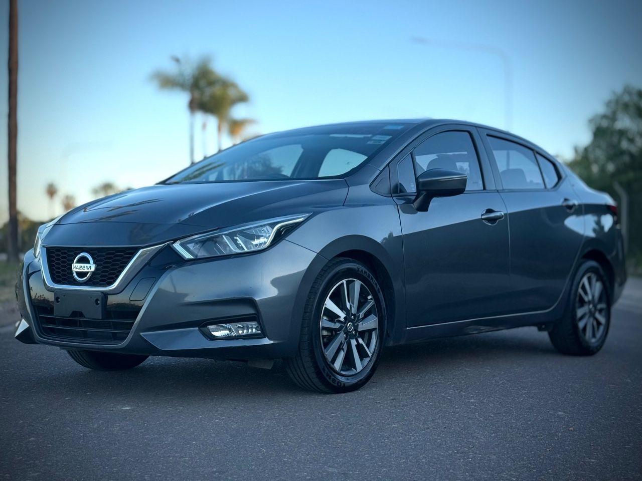 Nissan Versa Usado Financiado en Mendoza, deRuedas