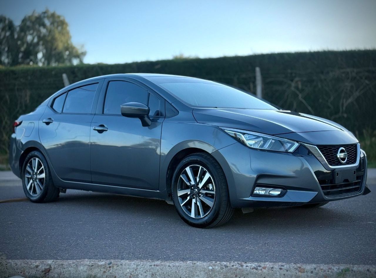 Nissan Versa Usado Financiado en Mendoza, deRuedas
