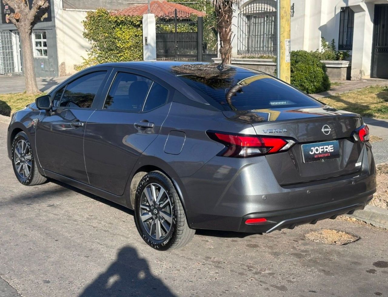 Nissan Versa Usado Financiado en Mendoza, deRuedas