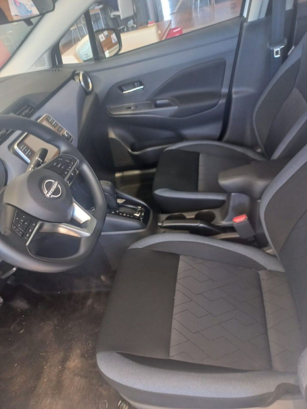 Nissan Versa Nuevo en Córdoba, deRuedas