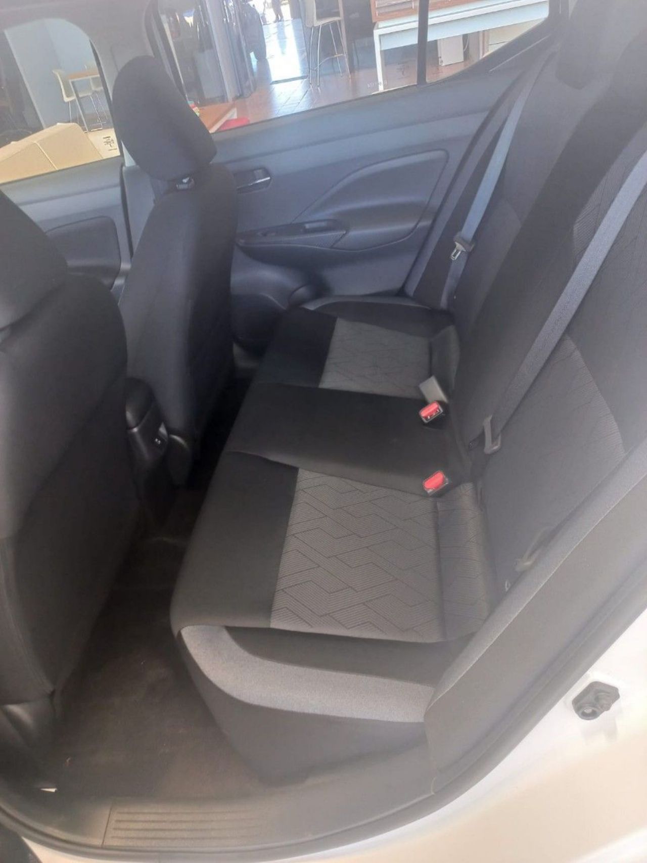 Nissan Versa Nuevo en Córdoba, deRuedas