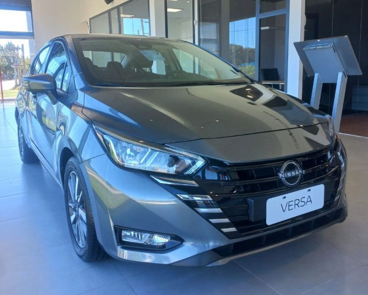 Nissan Versa Nuevo en Córdoba, deRuedas