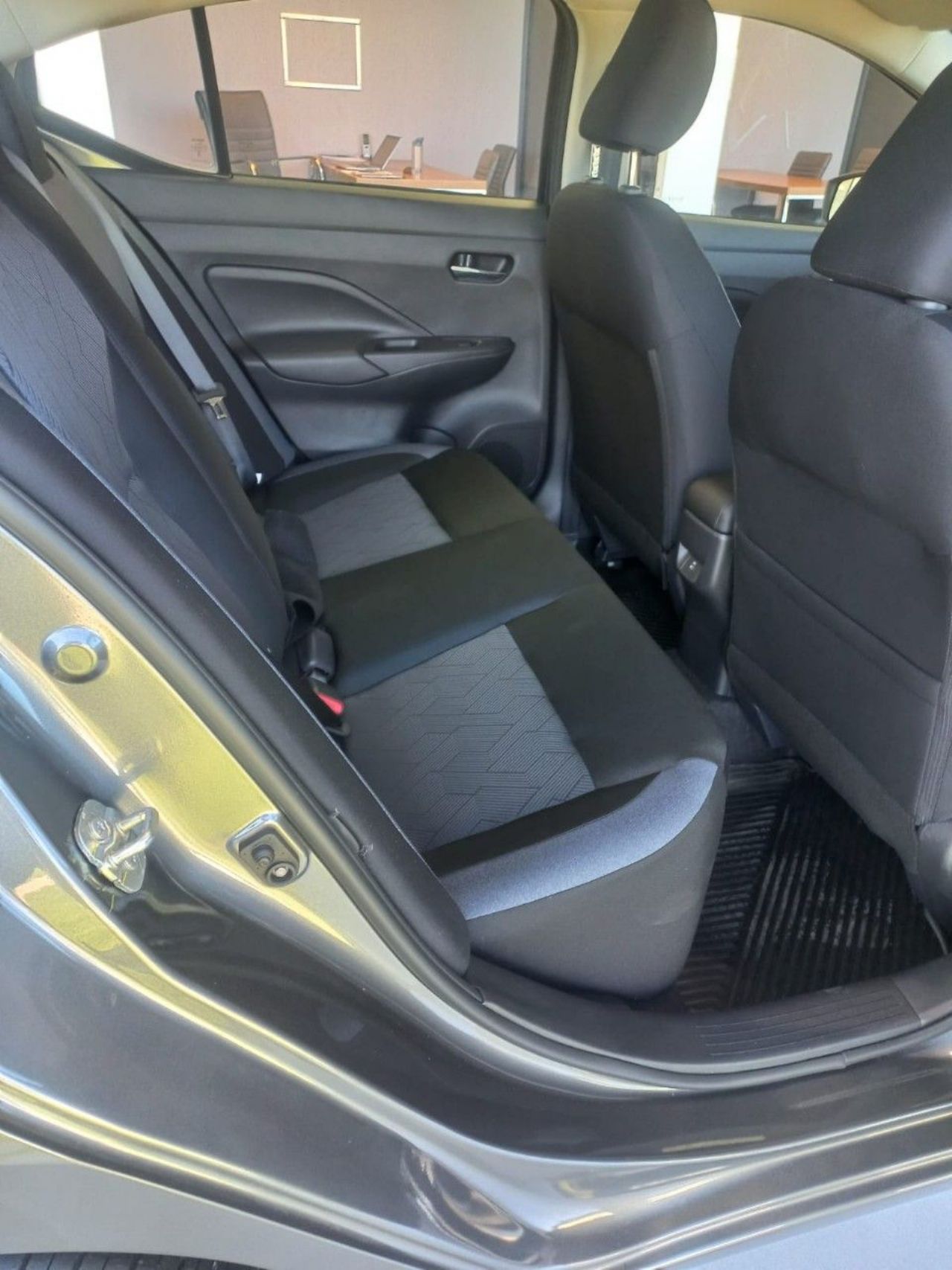 Nissan Versa Nuevo en Córdoba, deRuedas