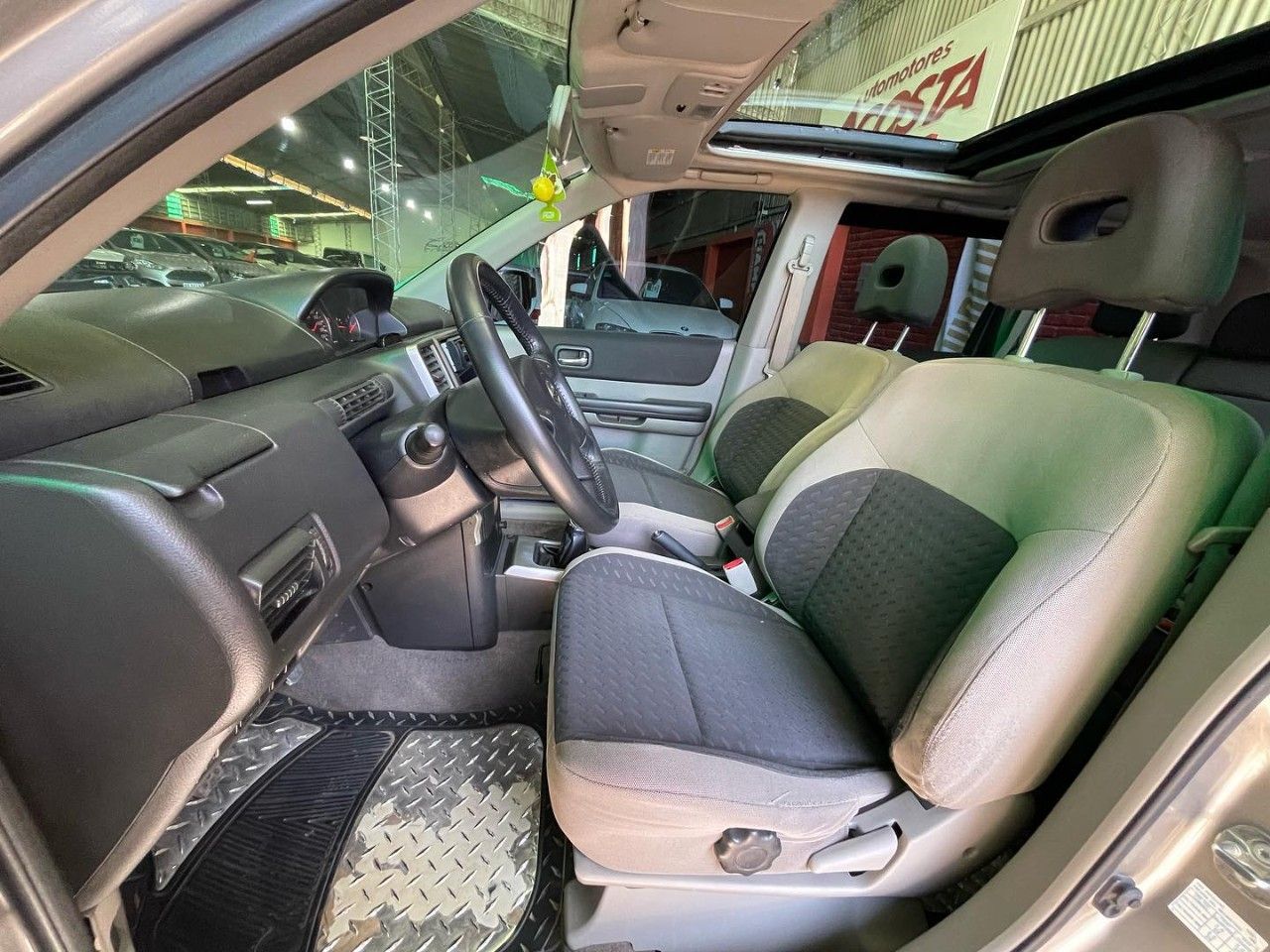 Nissan X-Trail Usado en San Juan, deRuedas