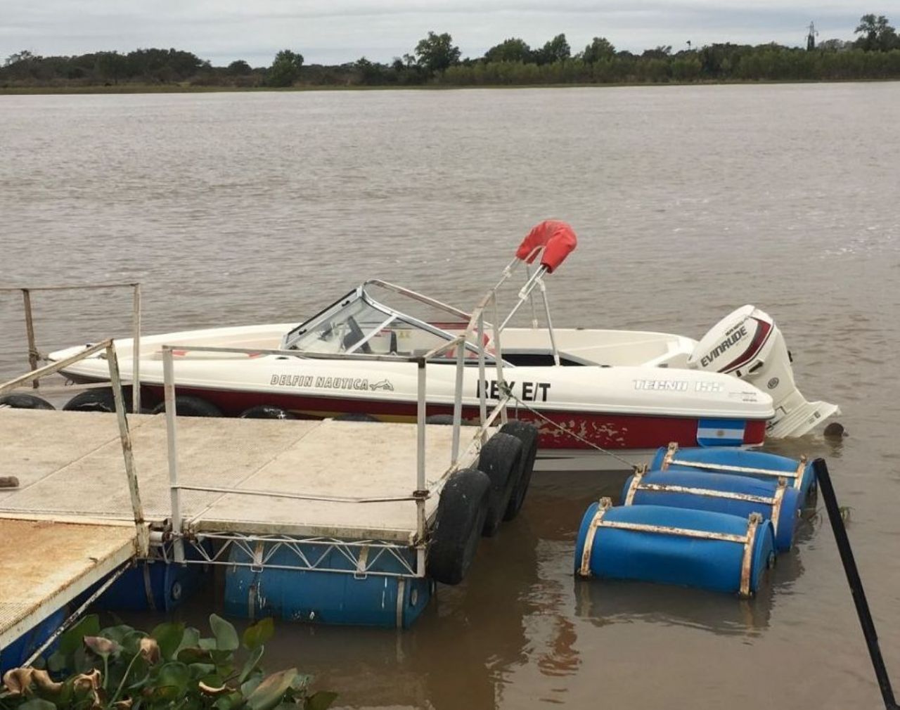 Náutica Lancha Usado en San Juan, deRuedas