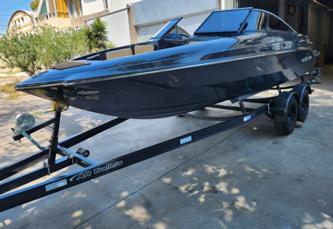 Náutica Lancha Nuevo en Mendoza, deRuedas