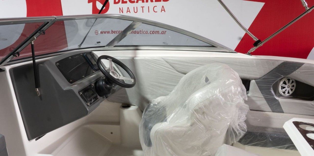 Náutica Lancha Nuevo en Mendoza, deRuedas