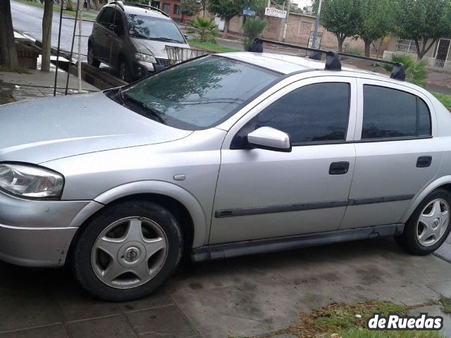 Opel Astra Usado en Mendoza, deRuedas