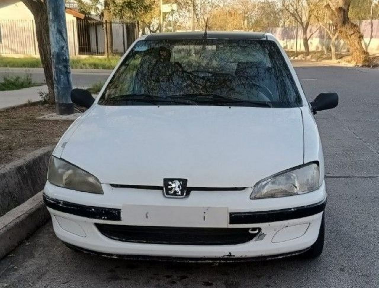 Peugeot 106 Usado en Mendoza, deRuedas