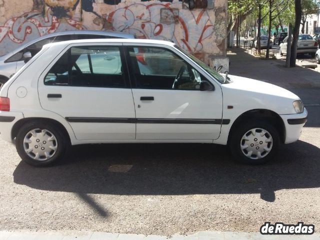 Peugeot 106 Usado en Mendoza, deRuedas