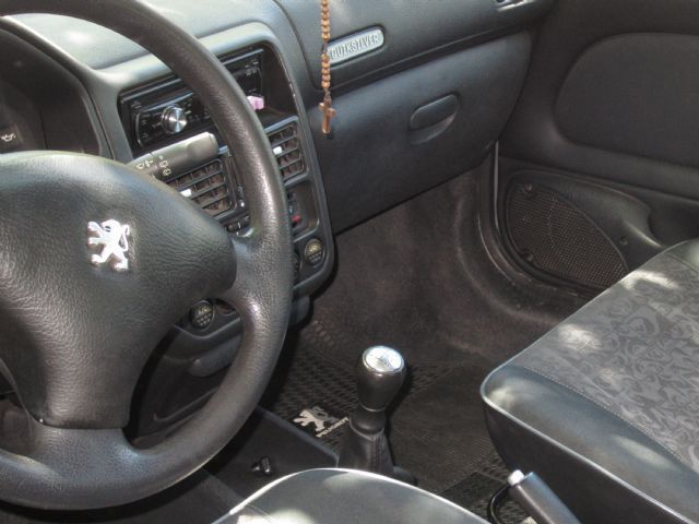 Peugeot 106 Usado en Mendoza, deRuedas