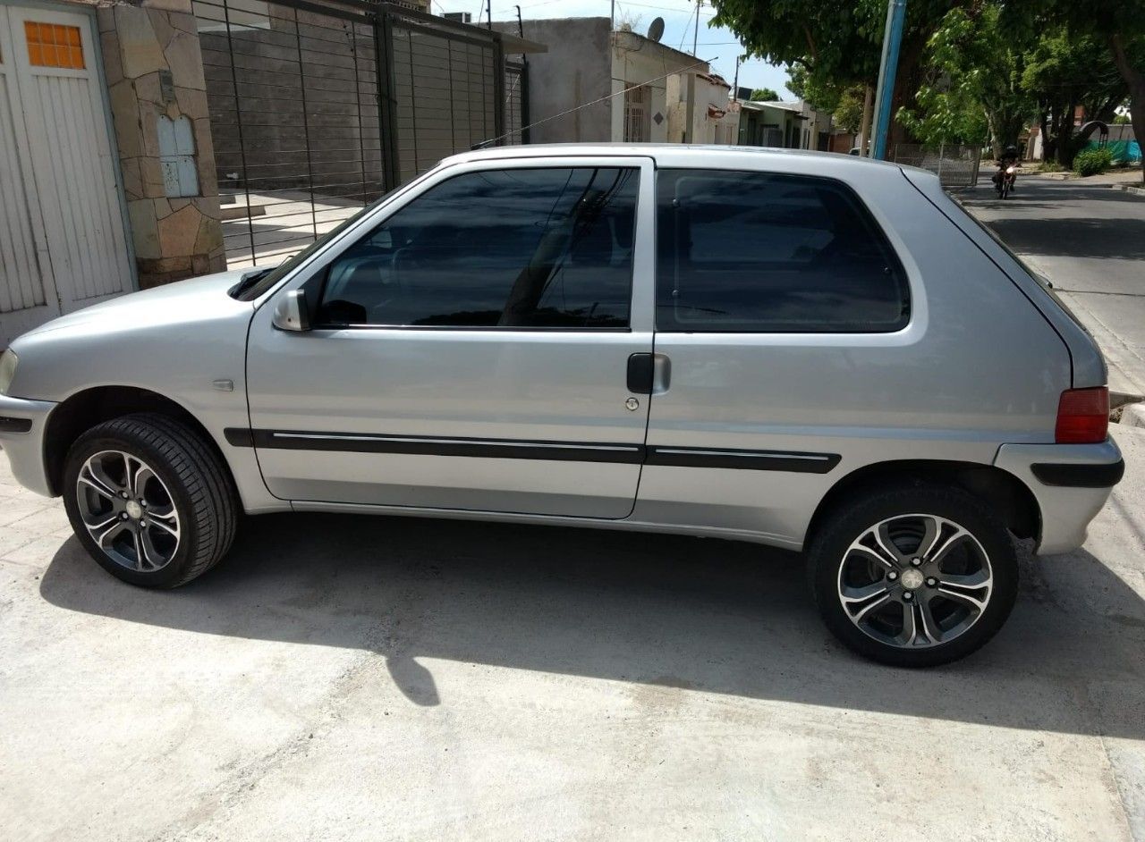 Peugeot 106 Usado en Mendoza, deRuedas
