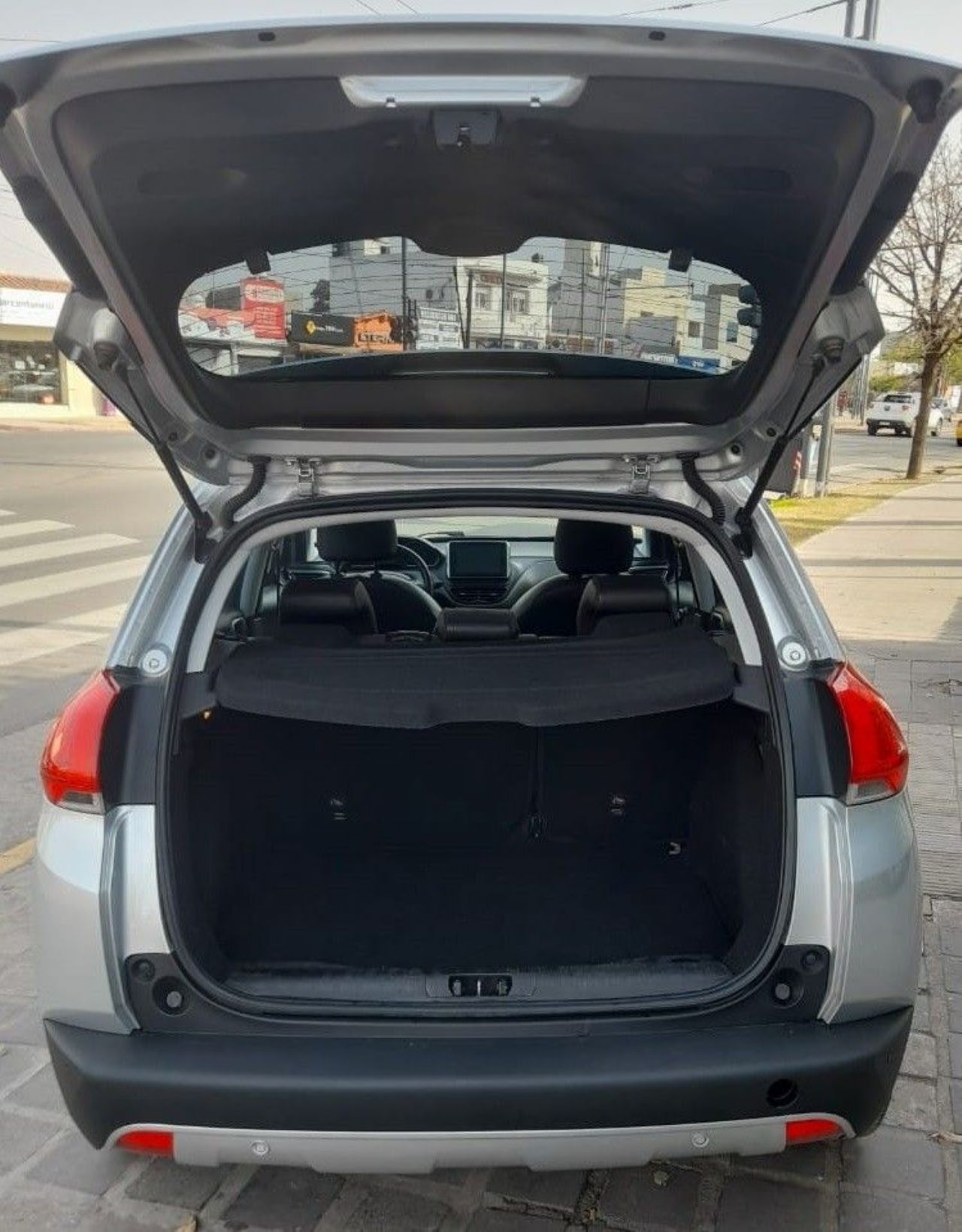 Peugeot 2008 Usado Financiado en Córdoba, deRuedas