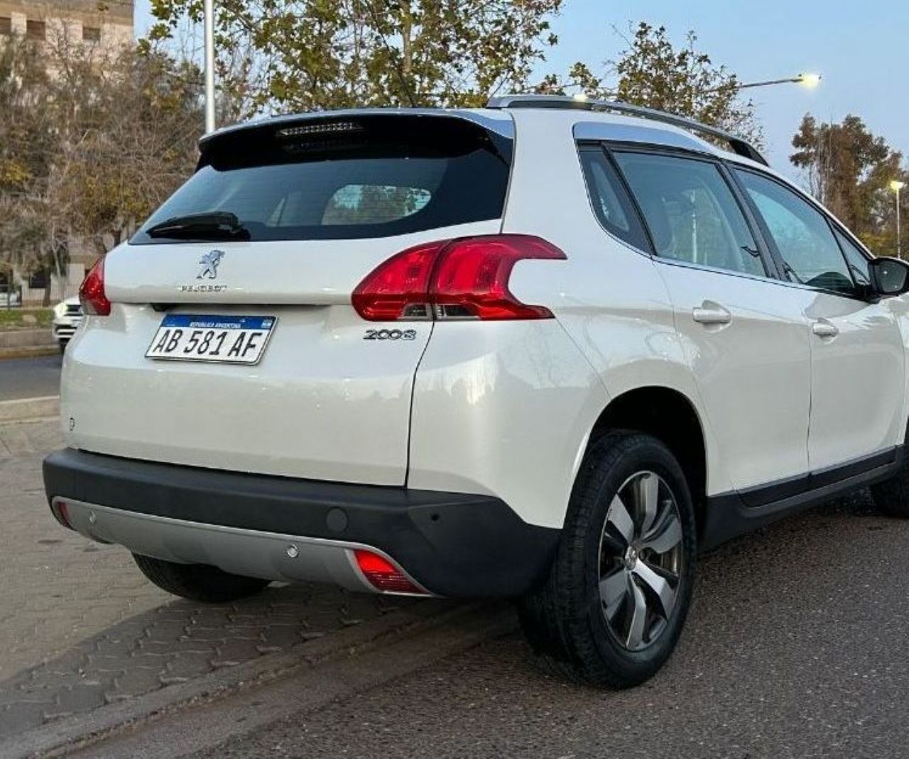 Peugeot 2008 Usado Financiado en Mendoza, deRuedas