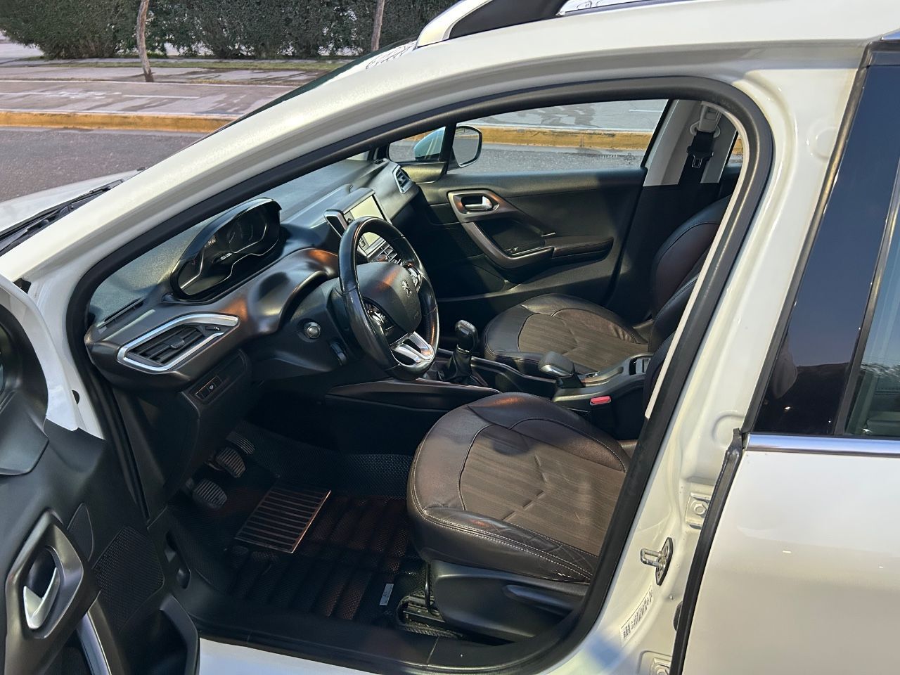 Peugeot 2008 Usado Financiado en Mendoza, deRuedas